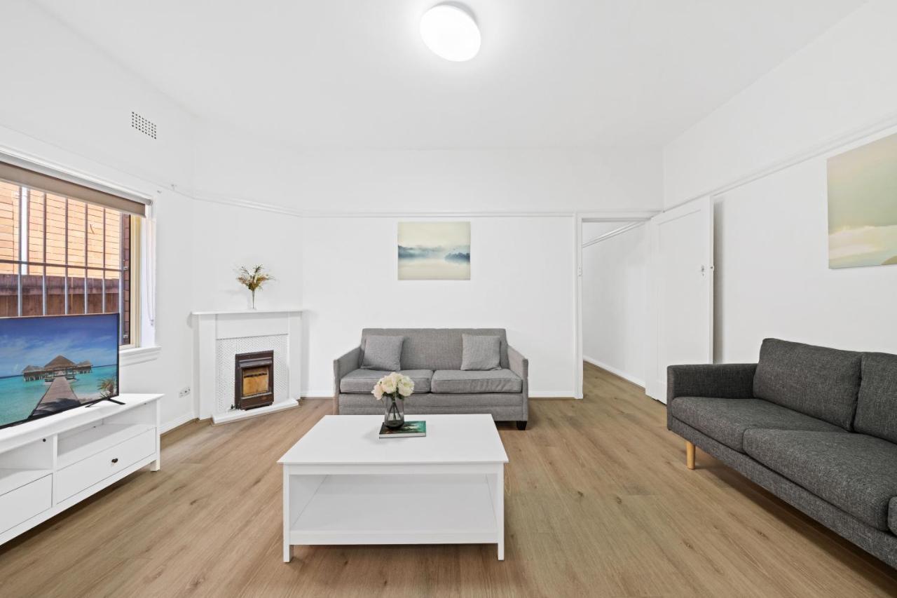 Burwood City Newly Renovated 2 Bed 2 Bath Free Private Parking Big Apt Sydney Exteriör bild