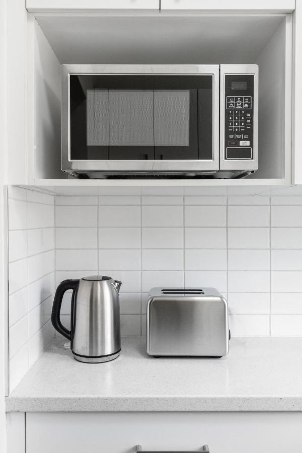 Burwood City Newly Renovated 2 Bed 2 Bath Free Private Parking Big Apt Sydney Exteriör bild